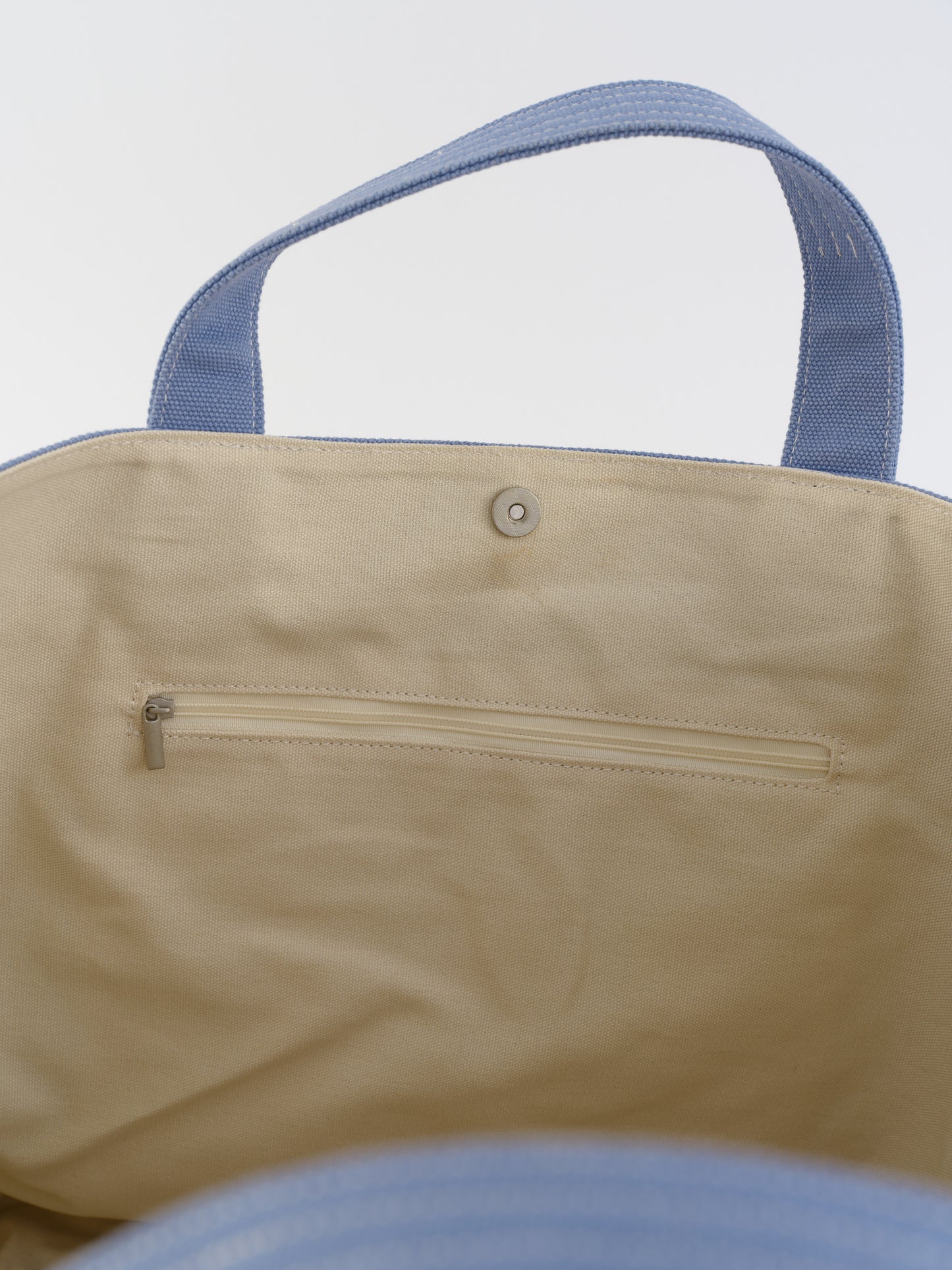 Minimalist Canvas Tote Bag – Spacious, Durable & Timeless