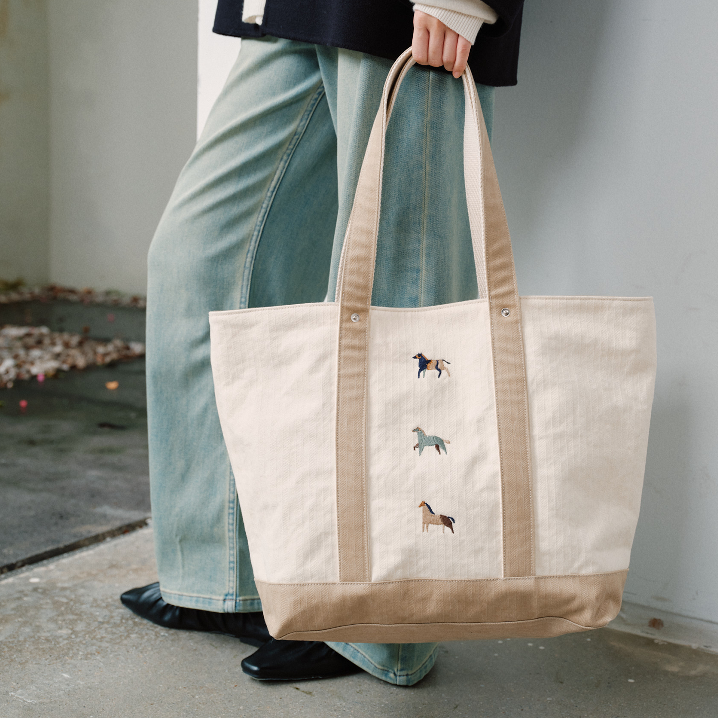 Teto Reve thorn narrative, literary and simple canvas bag niche design commuter leisure autumn and winter versatile