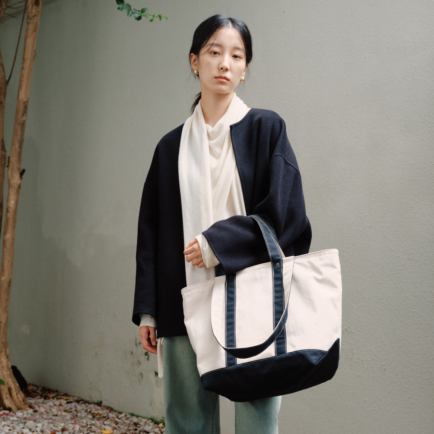Teto Reve thorn narrative, literary and retro canvas bag, casual commuting, high-end sense, simple double handle tote bag